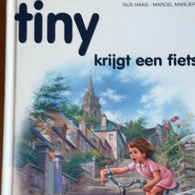 gijs-haag-tiny-krijgt-een-fiets